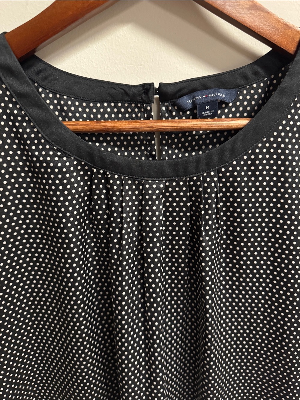 Tommy Hilfiger Black and White Polka Dot Cap-Sleeve Blouse - Picture 2 of 5